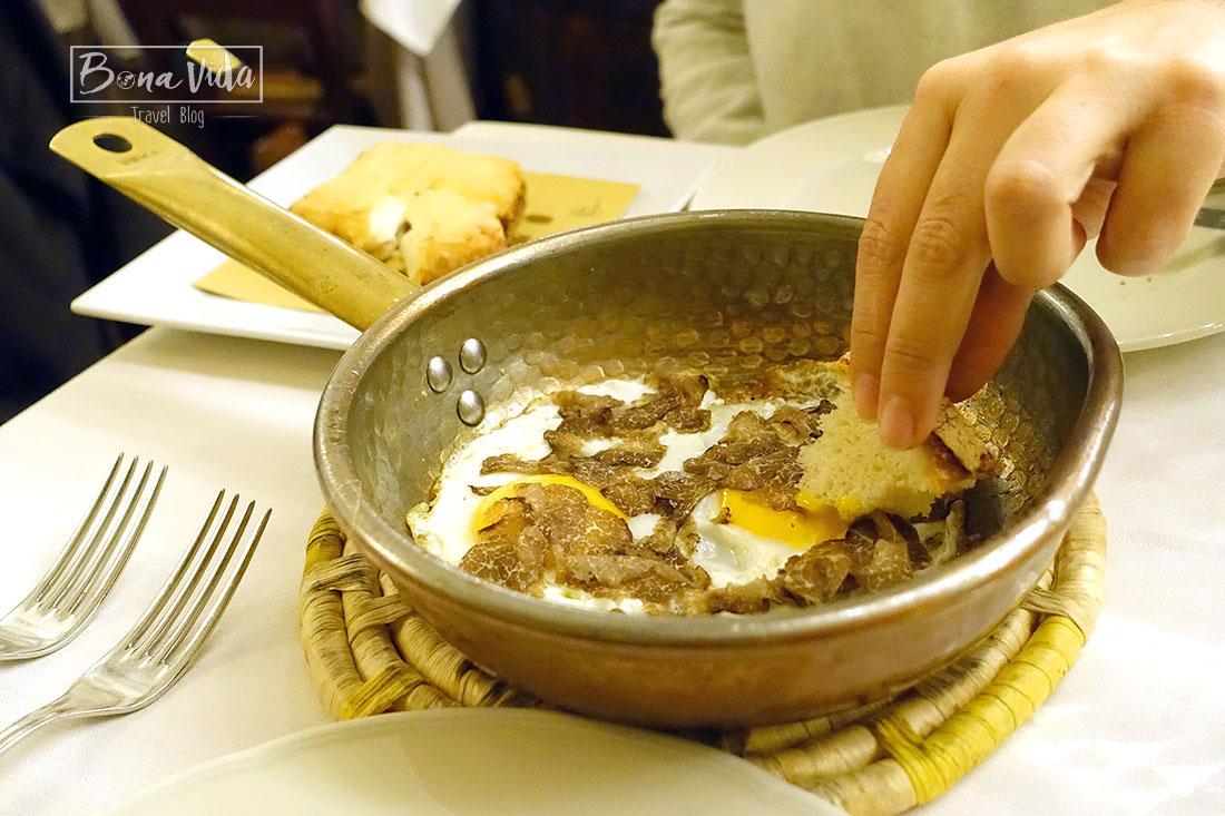 Roma. Restaurant Taverna Trilussa