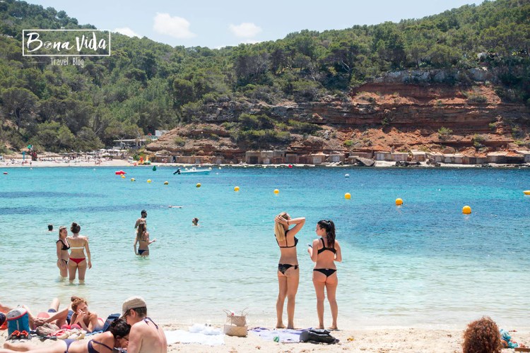 eivissa_platja_cala saladeta noies